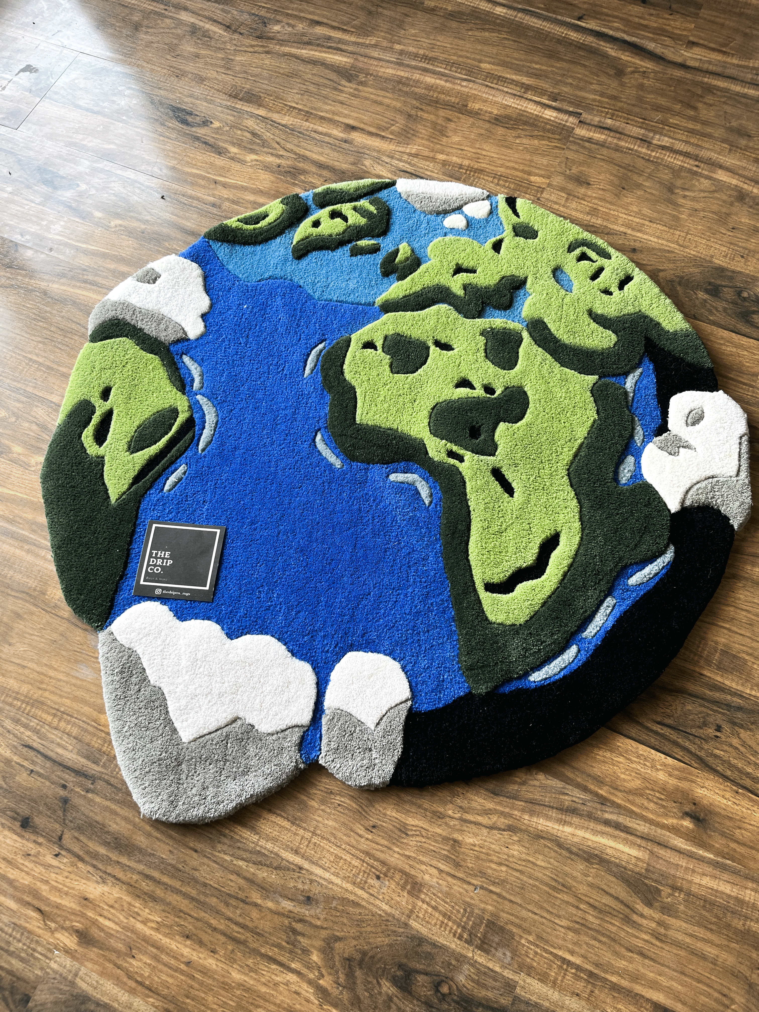 World high Low Hand Tufted Rug
