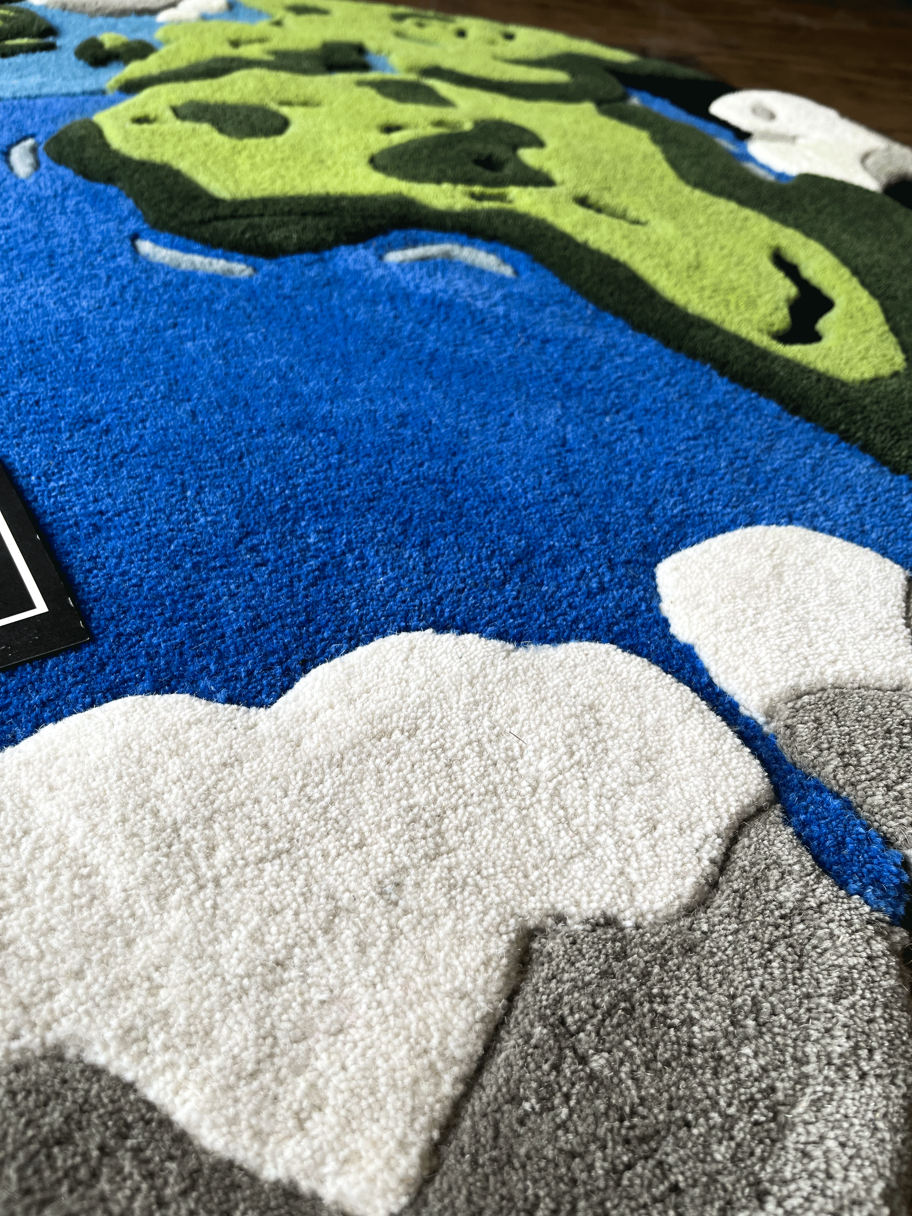 World high Low Hand Tufted Rug
