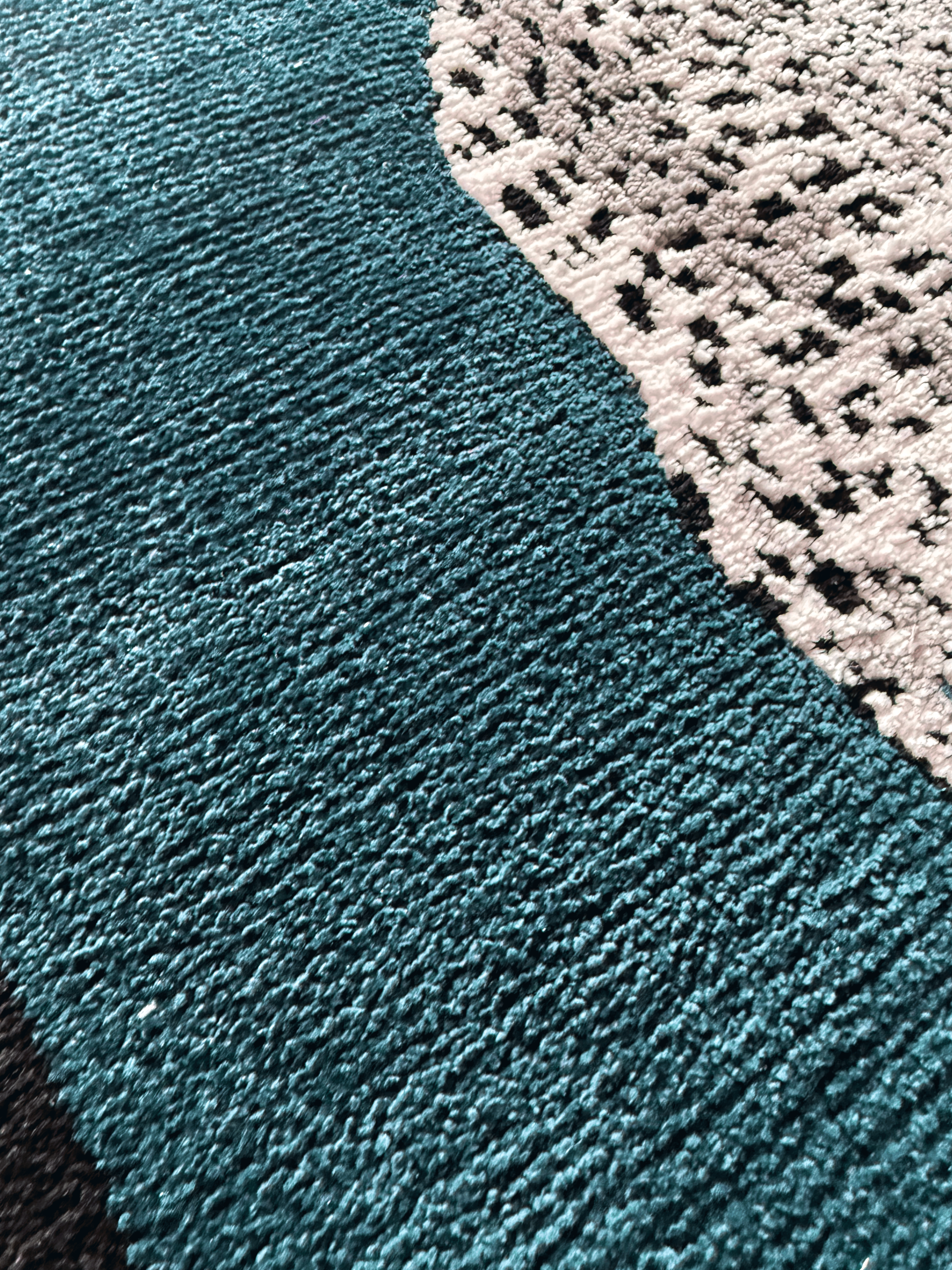 Royal White cheetah Machine Made Rug