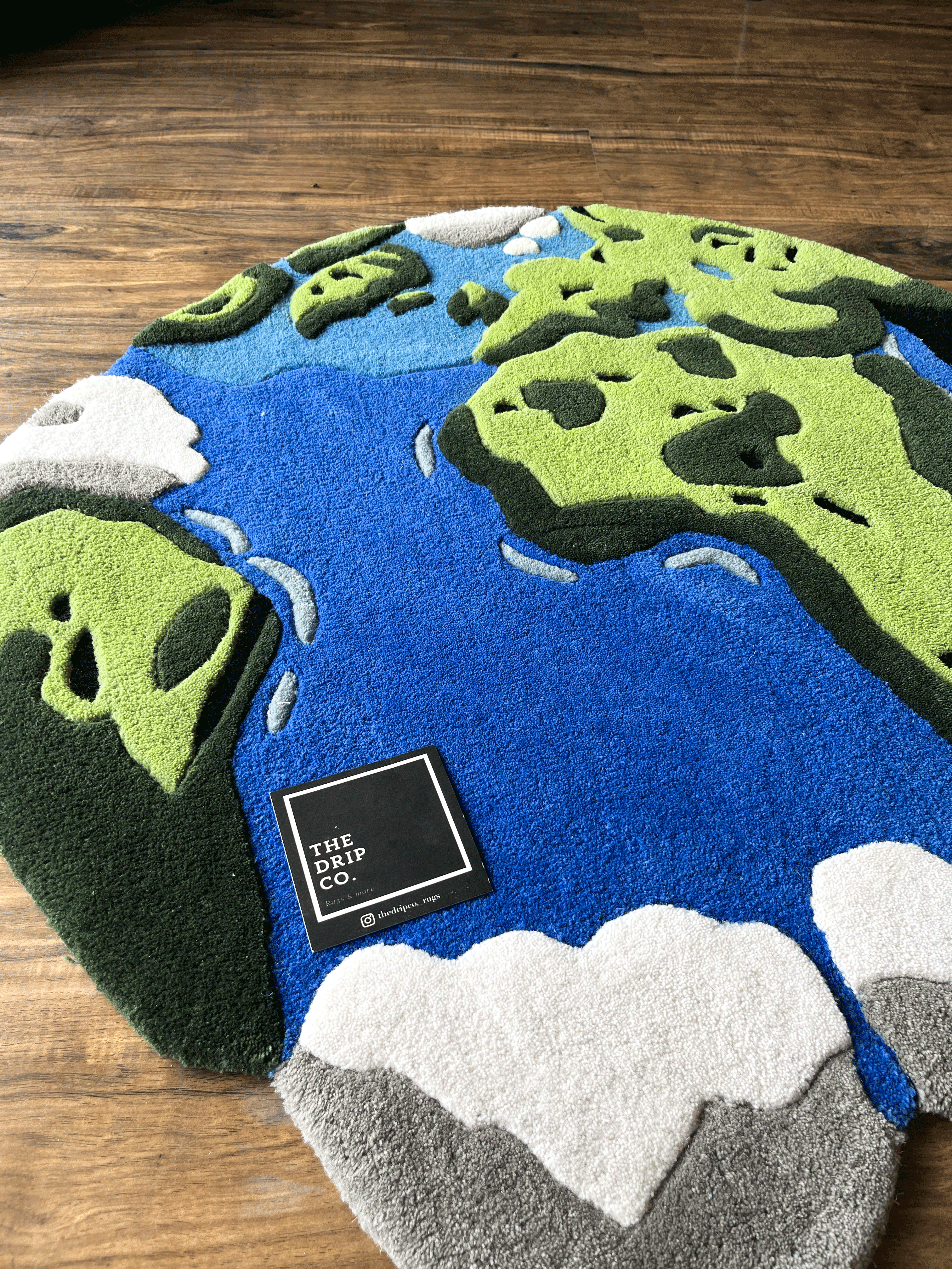 World high Low Hand Tufted Rug