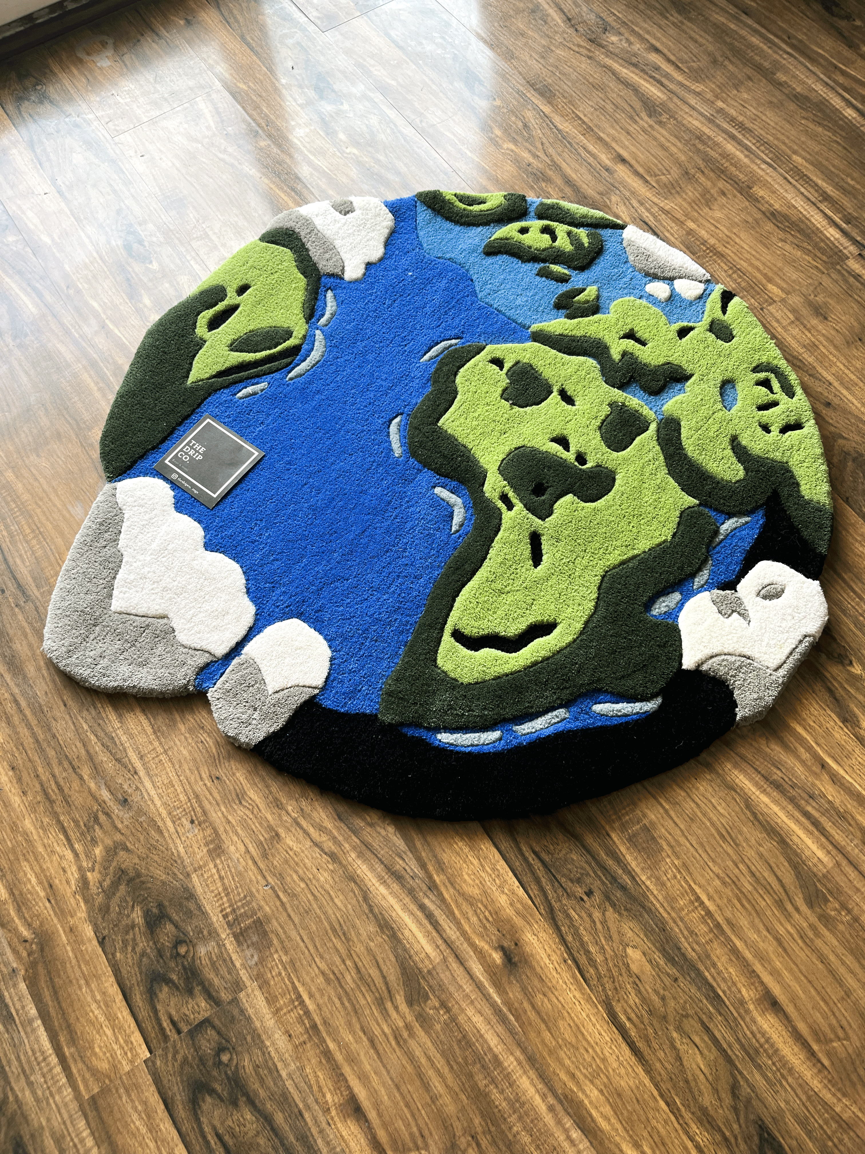 World high Low Hand Tufted Rug