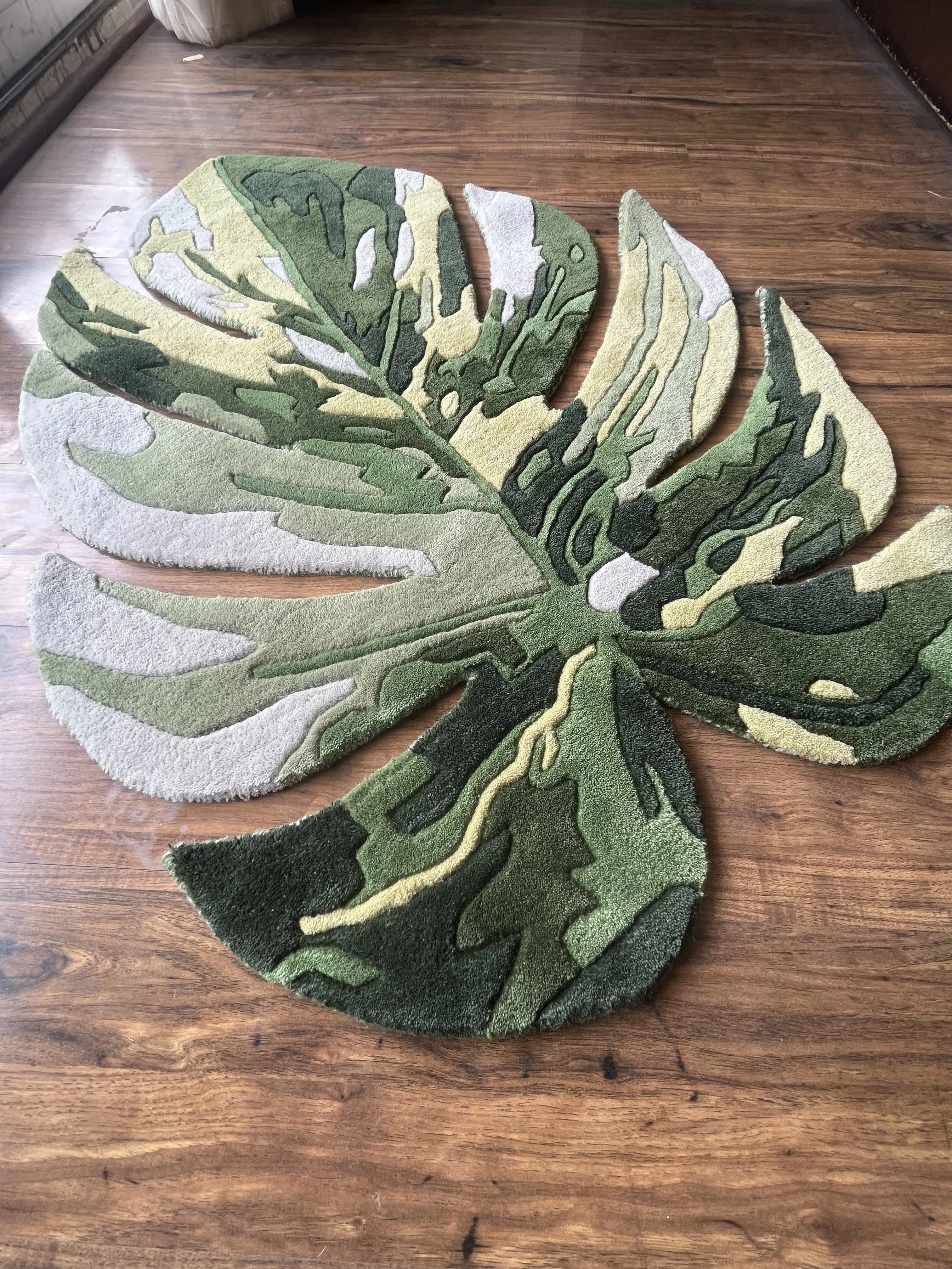 Monestera Leaf Rug