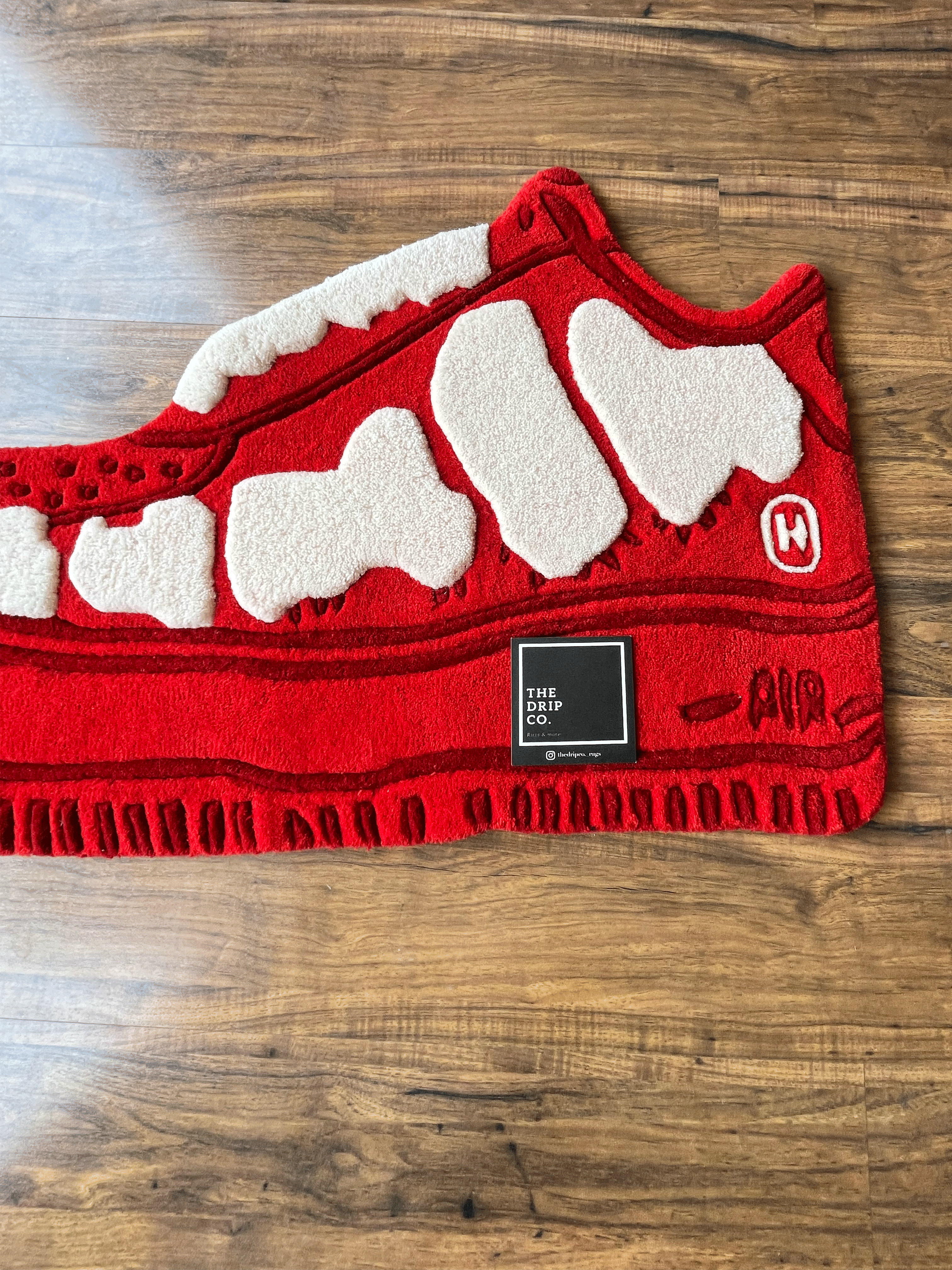 Red High Low sneaker Rug