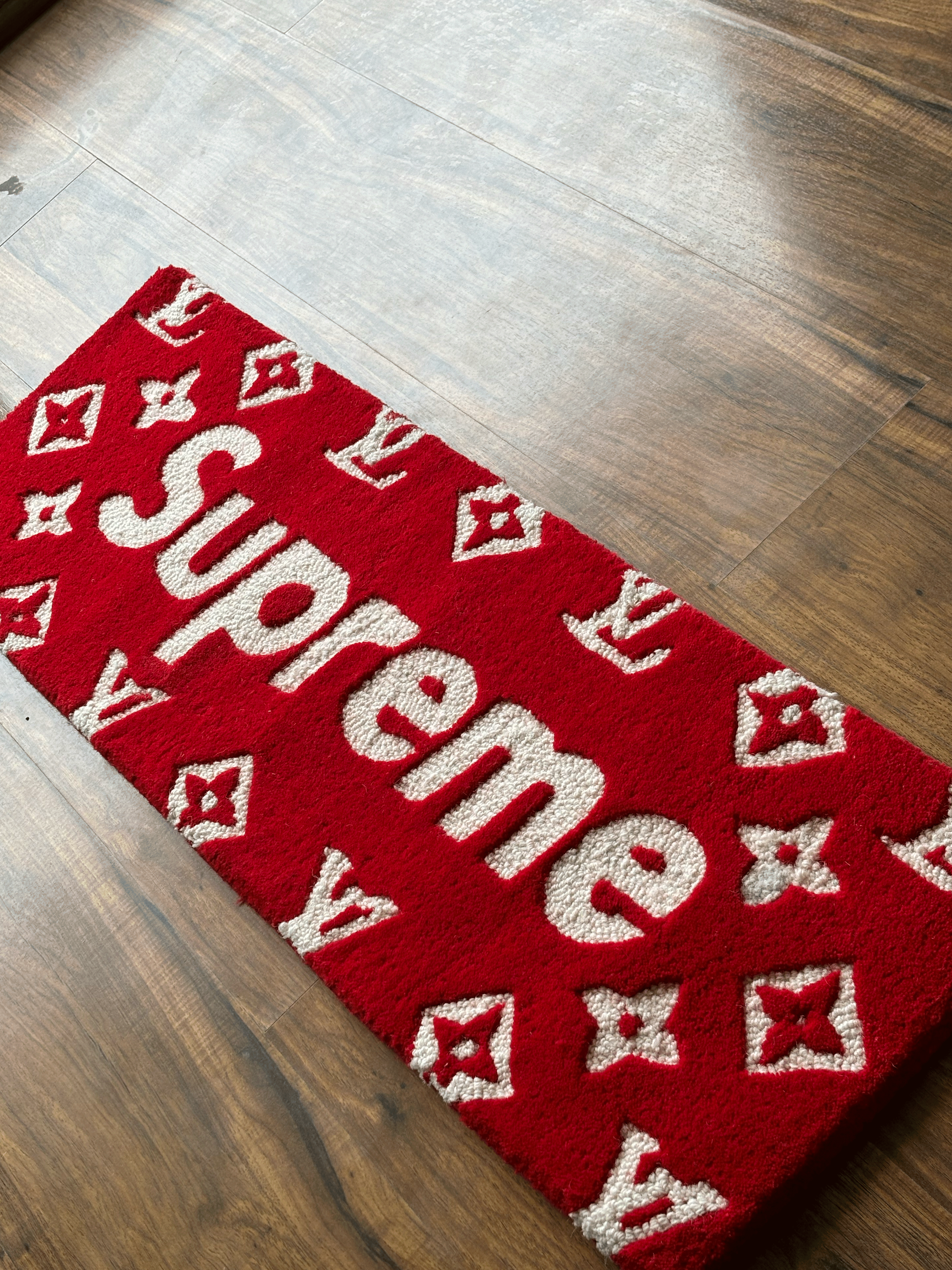 Sup High Low Logo Rug