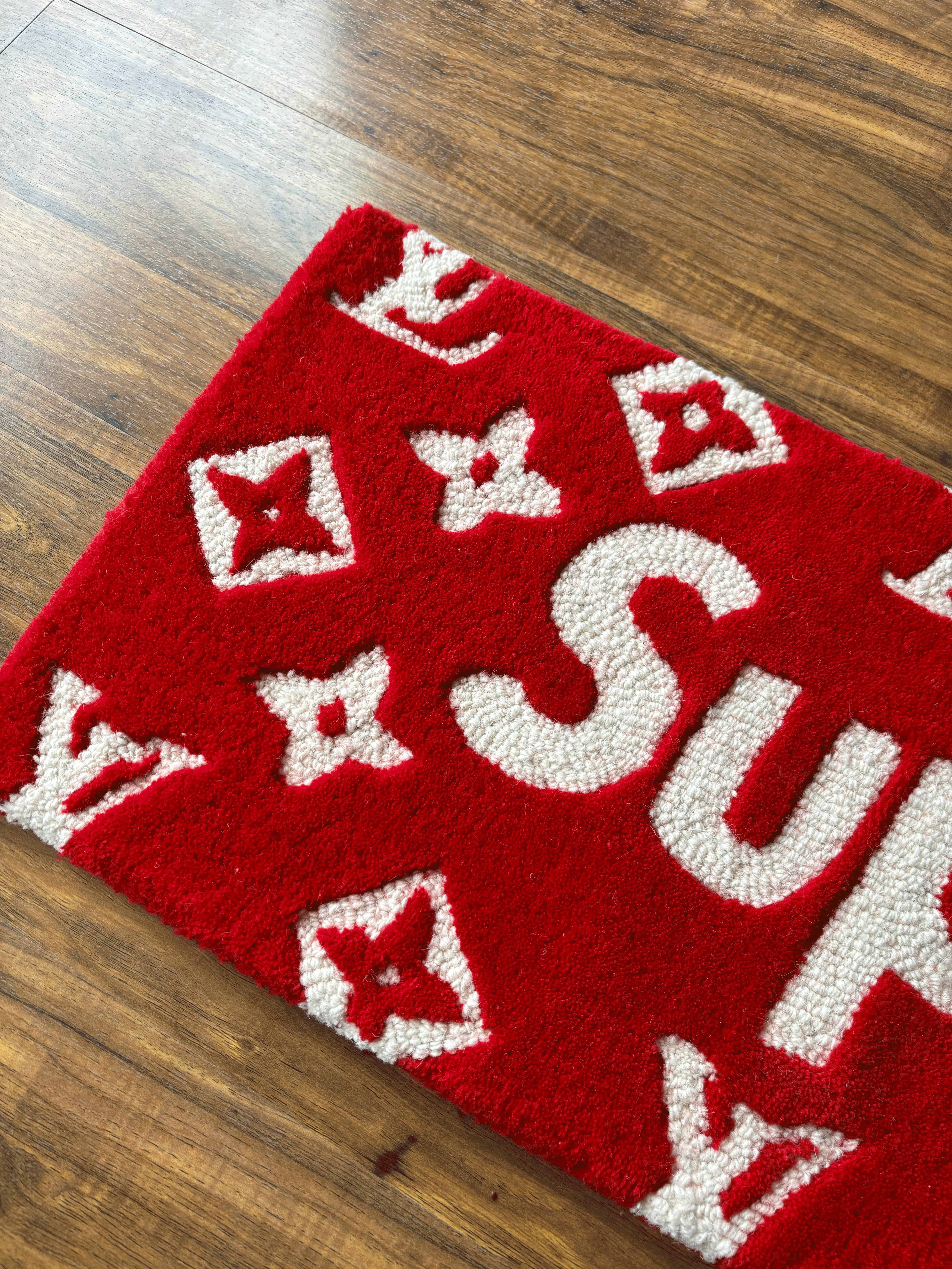 Sup High Low Logo Rug