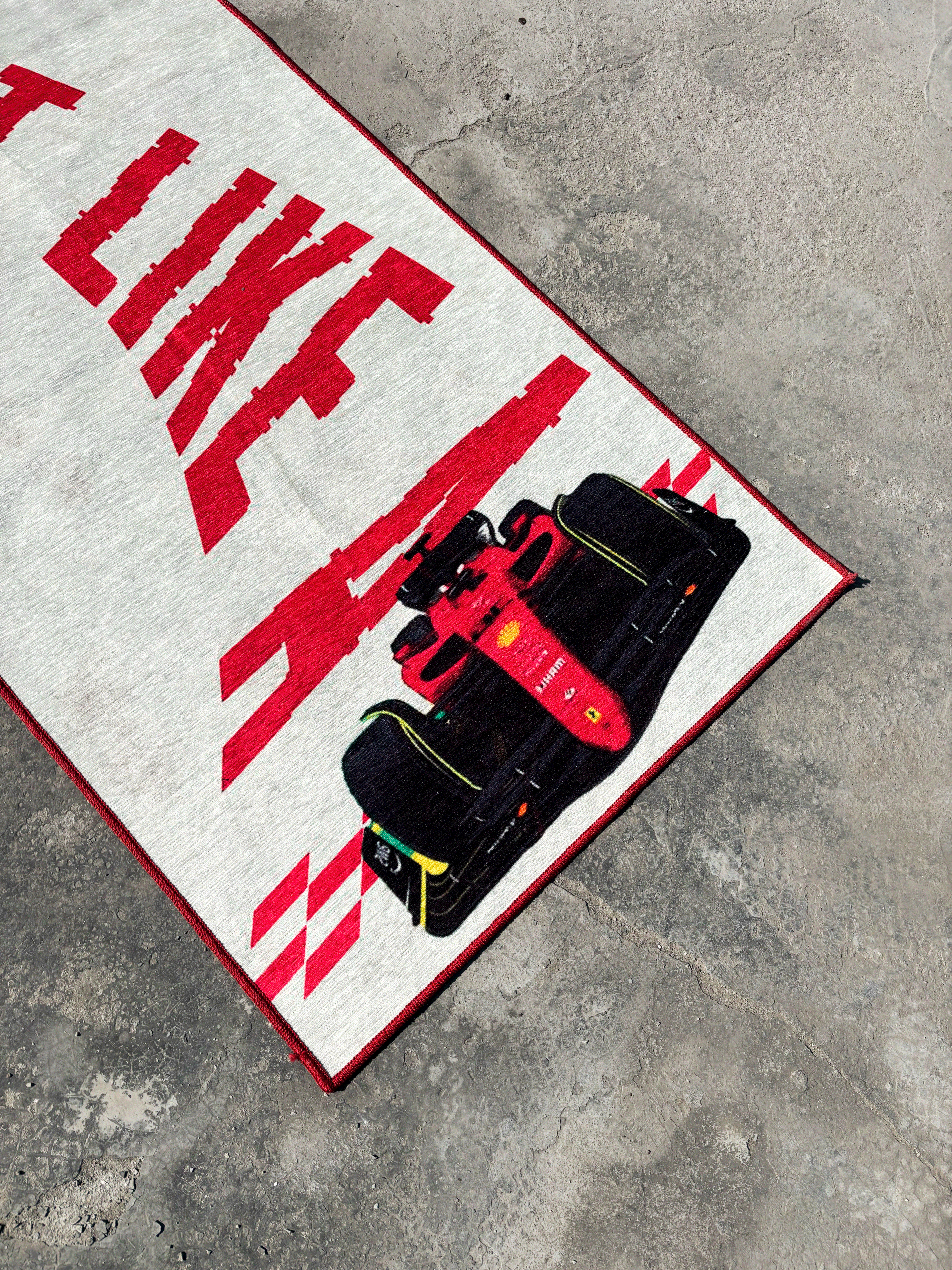 Fast as a F1 Printed washable Rug