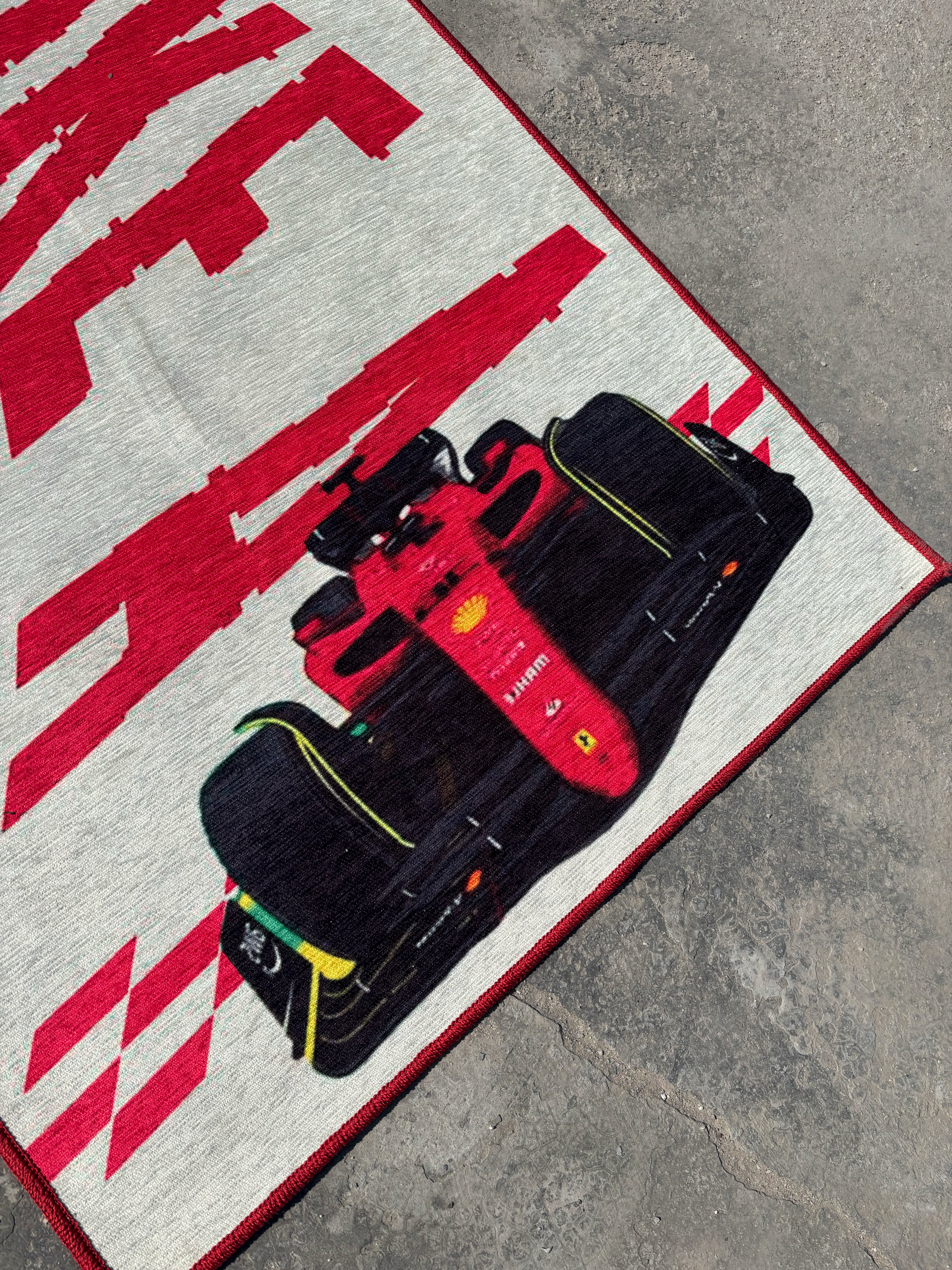 Fast as a F1 Printed washable Rug