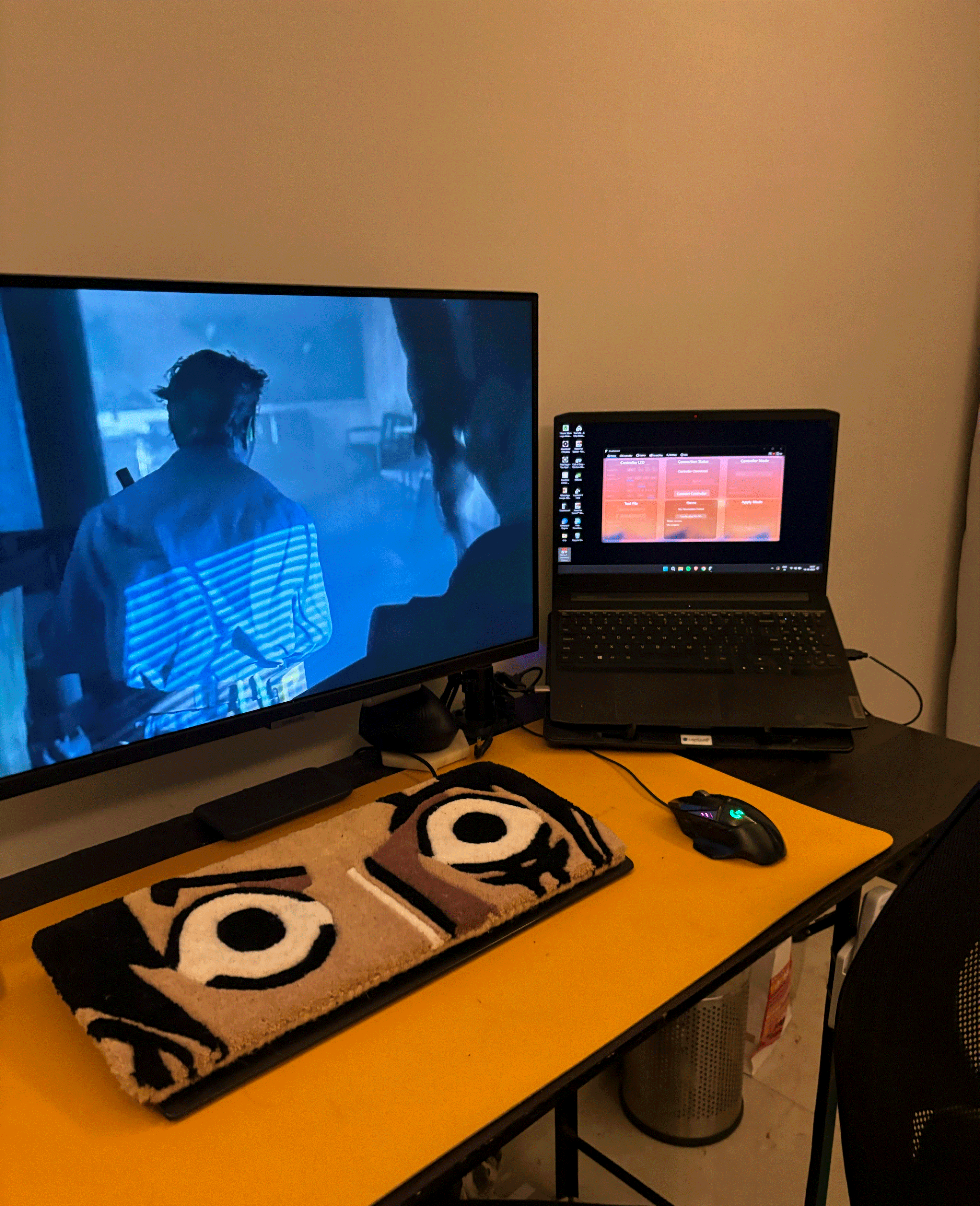 Anime eye Keyboard Rug